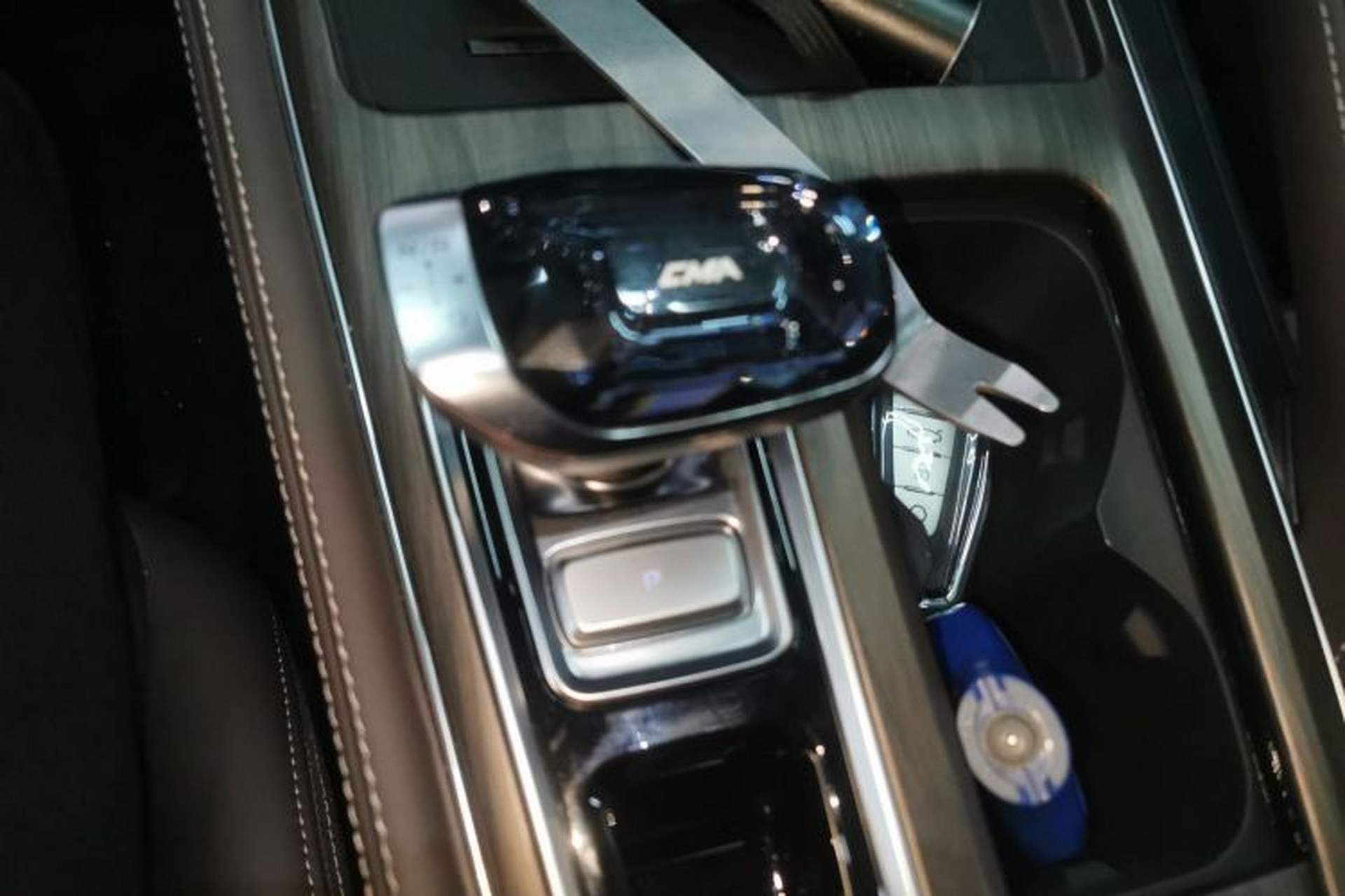 Used Geely Auto Monjaro L 2026 Model Oriental Yao 2.0TD Automatic Lanxing Edition Gear Lever