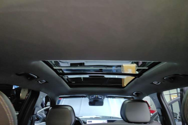 Used Geely Auto Monjaro L 2026 Model Oriental Yao 2.0TD Automatic Lanxing Edition Headliner