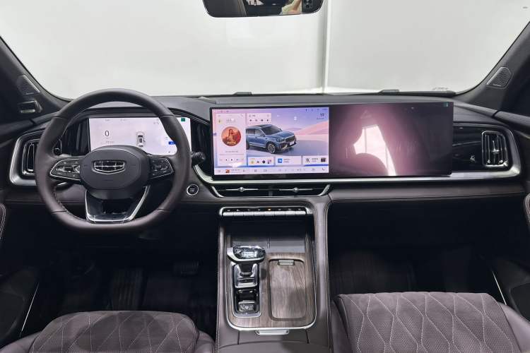 Used Geely Auto Monjaro L 2026 Model Oriental Yao 2.0TD Automatic Wangyue Edition Interior 3