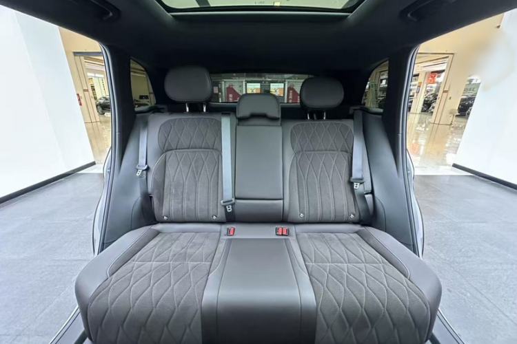 Used Geely Auto Monjaro L 2026 Model Oriental Yao 2.0TD Automatic Lanxing Edition Interior 4