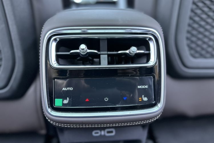 Used Geely Auto Monjaro L 2026 Model Oriental Yao 2.0TD Automatic Lanxing Edition Interior 7