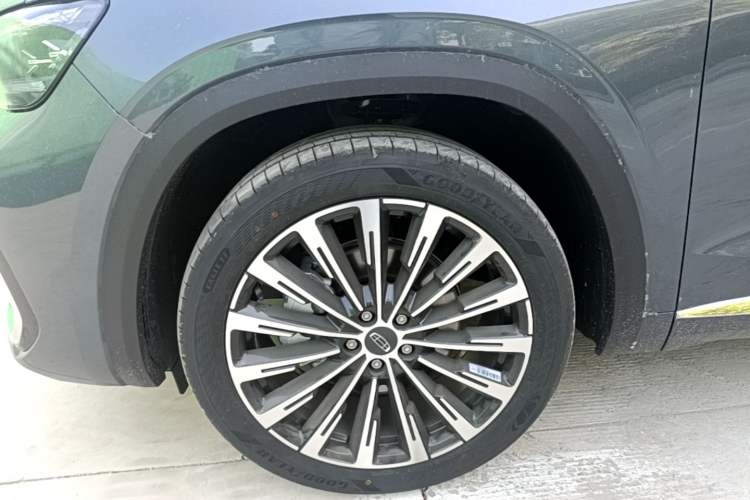 Used Geely Auto Monjaro L 2026 Model Oriental Yao 2.0TD Automatic Xiaohan Edition Left Front Wheel Hub