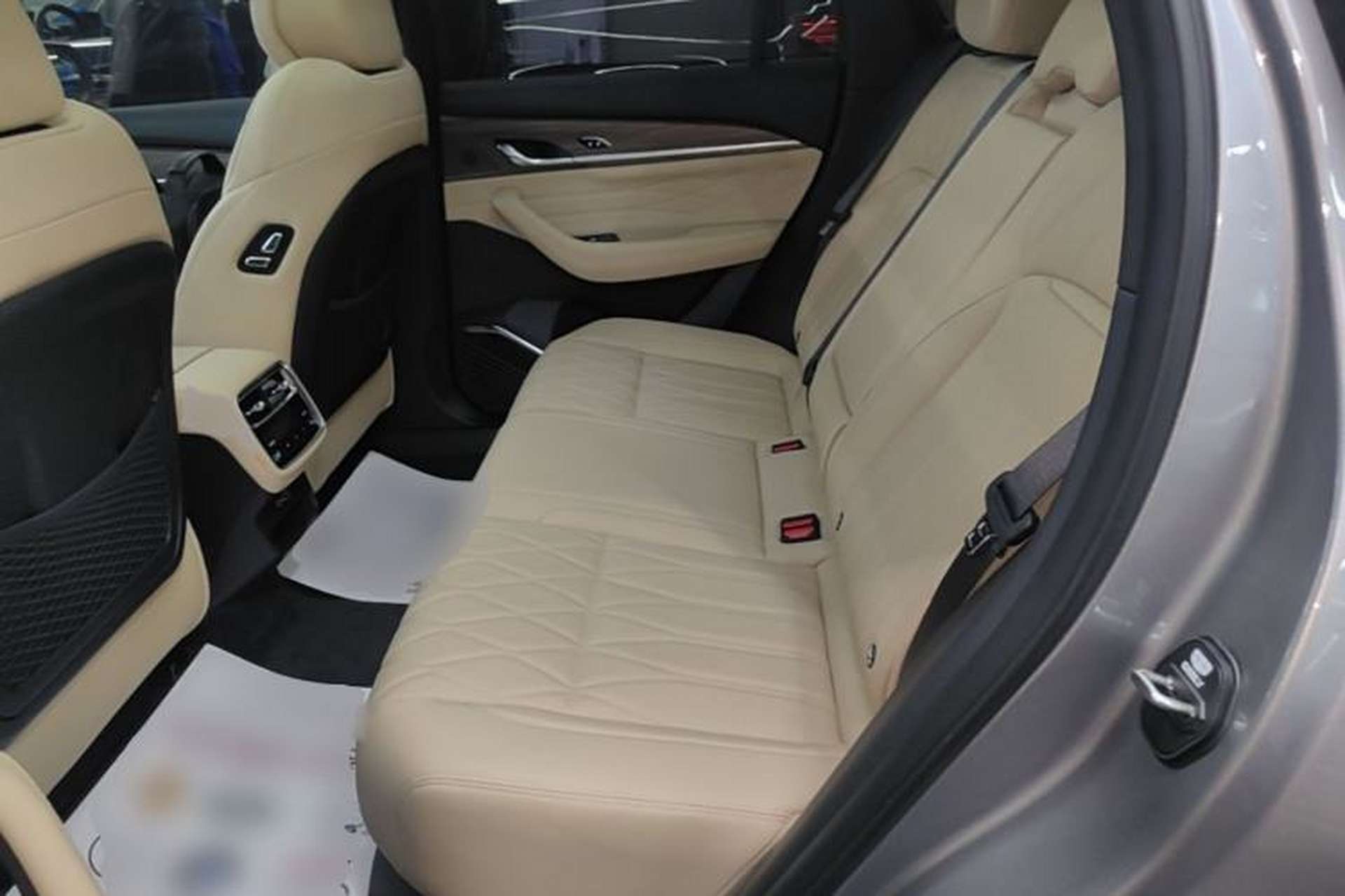 Used Geely Auto Monjaro L 2026 Model Oriental Yao 2.0TD Automatic Lanxing Edition Left Rear Seat