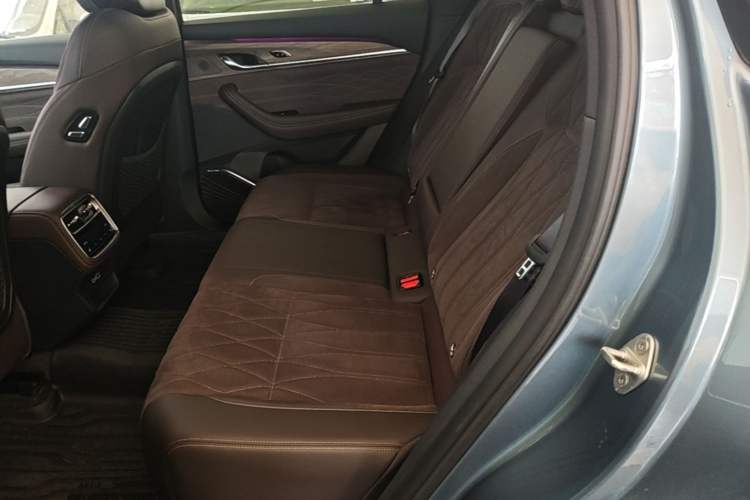 Used Geely Auto Monjaro L 2026 Model Oriental Yao 2.0TD Automatic Wangyue Edition Left Rear Seat