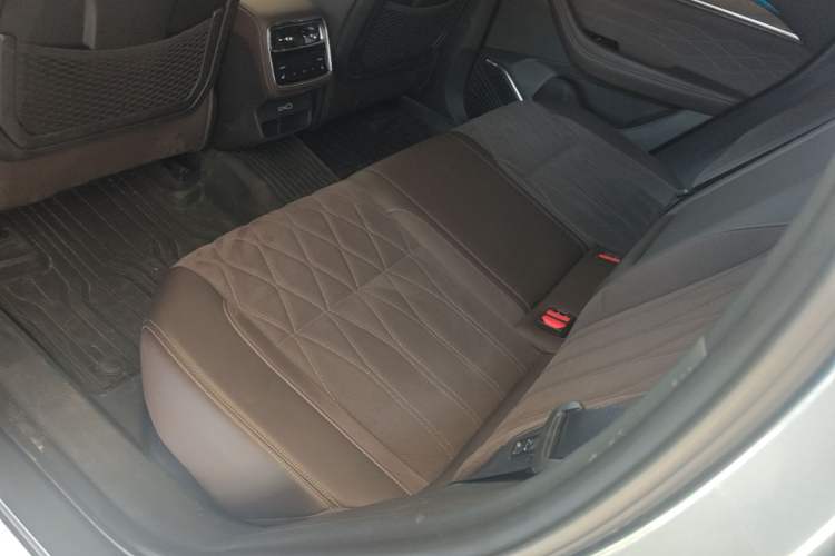 Used Geely Auto Monjaro L 2026 Model Oriental Yao 2.0TD Automatic Wangyue Edition Left Rear Seat