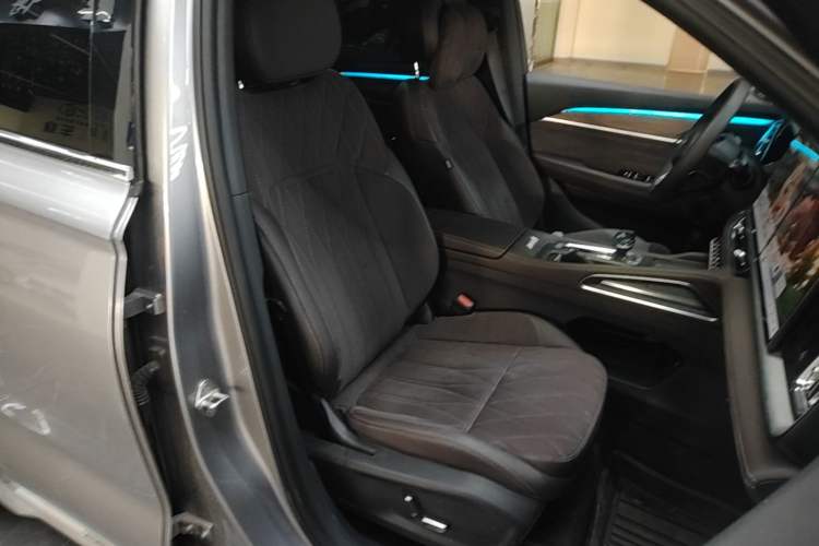 Used Geely Auto Monjaro L 2026 Model Oriental Yao 2.0TD Automatic Xiaohan Edition Right Front Seat
