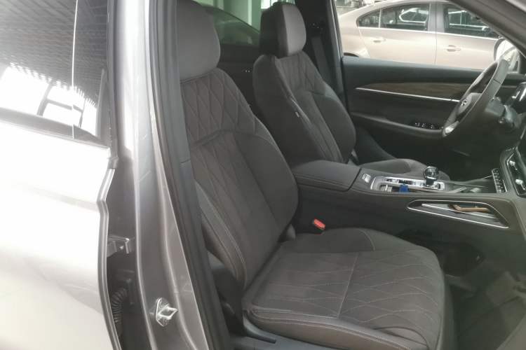 Used Geely Auto Monjaro L 2026 Model Oriental Yao 2.0TD Automatic Lanxing Edition Right Front Seat