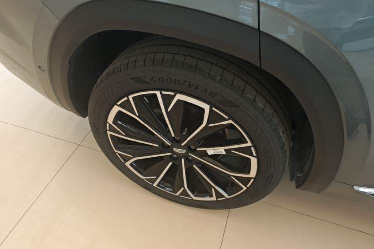 Used Geely Auto Monjaro L 2026 Model Oriental Yao 2.0TD Automatic Wangyue Edition Right Rear Wheel Hub