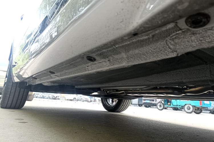 Used Geely Auto Monjaro L 2026 Model Oriental Yao 2.0TD Automatic Wangyue Edition Right Side Sill