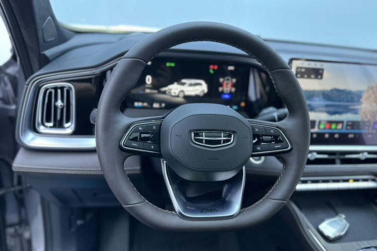 Used Geely Auto Monjaro L 2026 Model Oriental Yao 2.0TD Automatic Lanxing Edition Steering Wheel