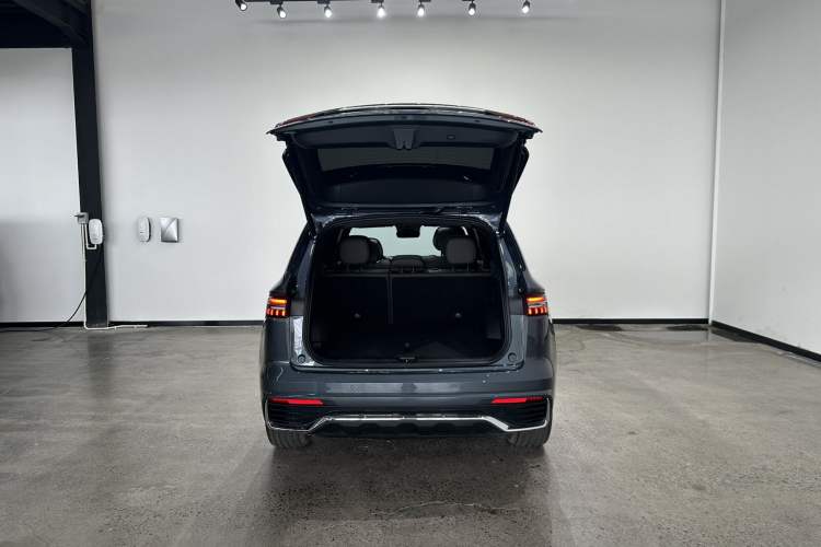 Used Geely Auto Monjaro L 2026 Model Oriental Yao 2.0TD Automatic Wangyue Edition Trunk
