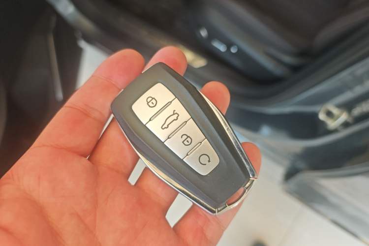 Used Geely Auto Monjaro L 2026 Model Oriental Yao 2.0TD Automatic Wangyue Edition Vehicle Key