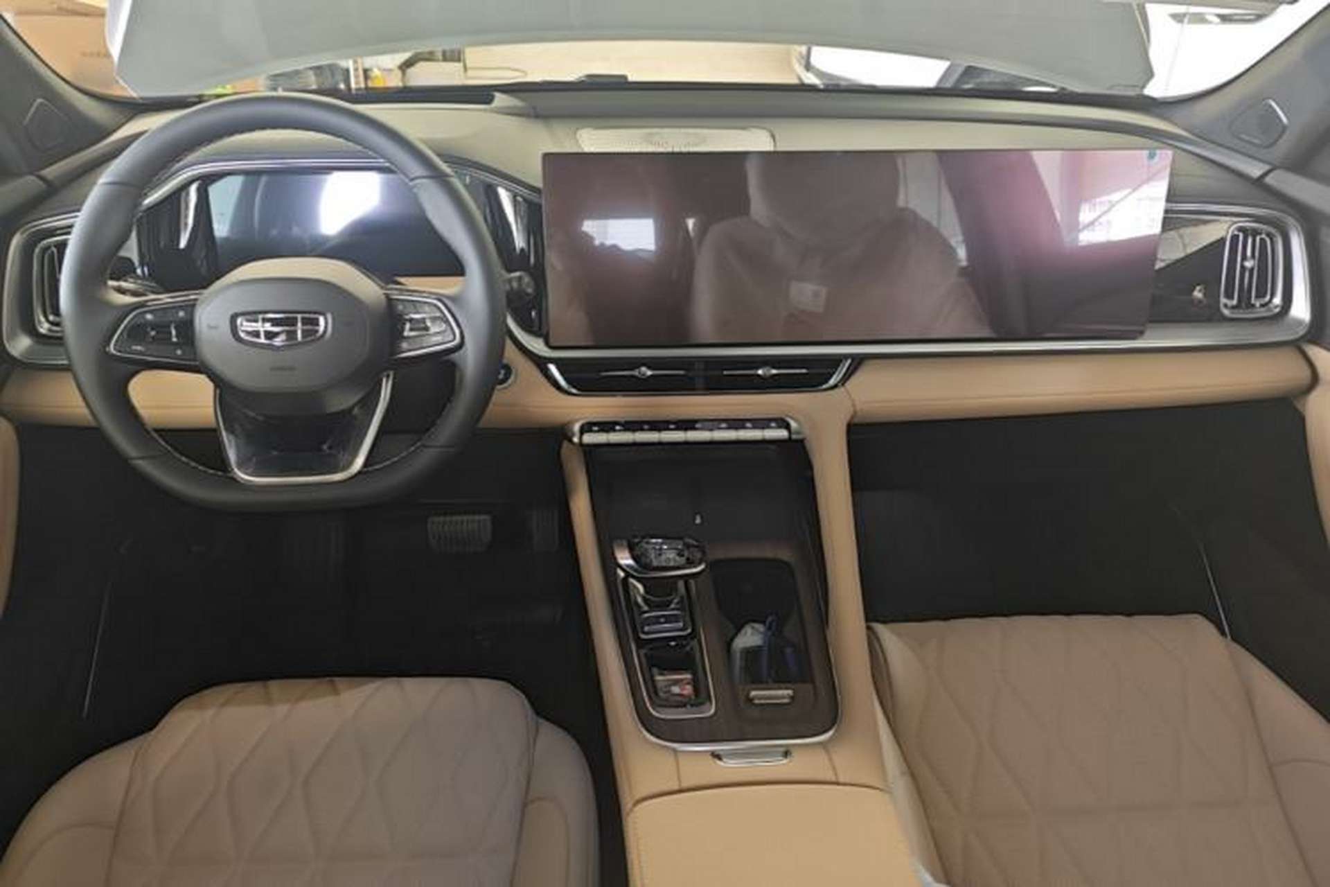 Used Geely Auto Monjaro L 2026 Model Oriental Yao 2.0TD Automatic Lanxing Edition Center Console