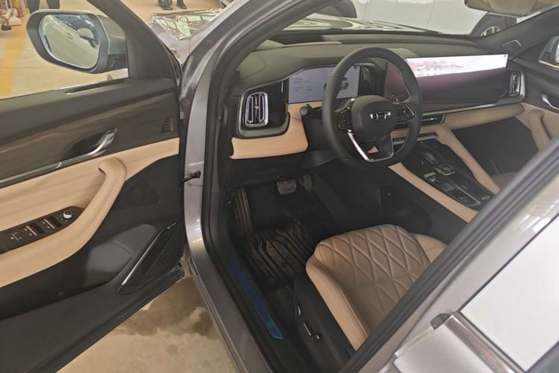 Used Geely Auto Monjaro L 2026 Model Oriental Yao 2.0TD Automatic Lanxing Edition Driver Seat