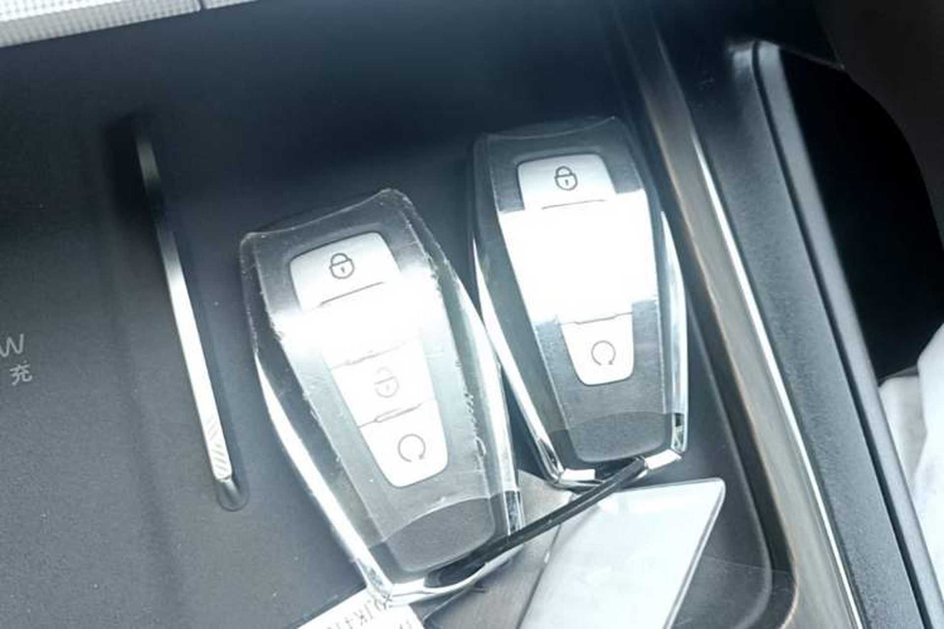 Used Geely Auto Monjaro L 2026 Model Oriental Yao 2.0TD Automatic Wangyue Edition Interior 1