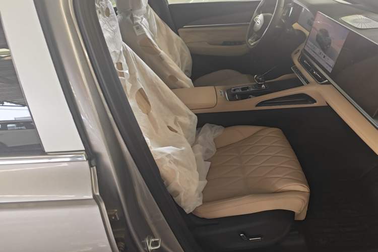 Used Geely Auto Monjaro L 2026 Model Oriental Yao 2.0TD Automatic Lanxing Edition Right Front Seat