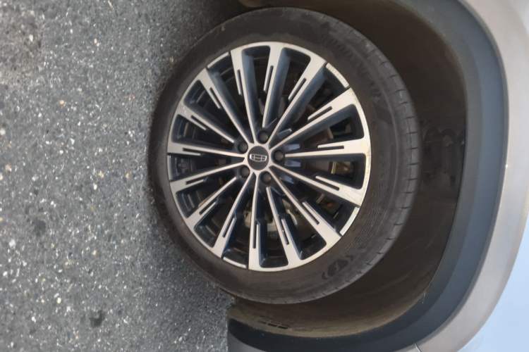 Used Geely Auto Monjaro L 2026 Model Oriental Yao 2.0TD Automatic Lanxing Edition Right Front Wheel Hub