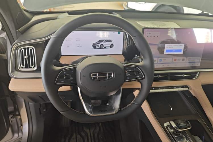 Used Geely Auto Monjaro L 2026 Model Oriental Yao 2.0TD Automatic Lanxing Edition Steering Wheel