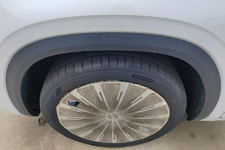 Used Geely Auto Monjaro L 2026 Model Oriental Yao 2.0TD Automatic Xiaohan Edition Left Front Wheel Hub