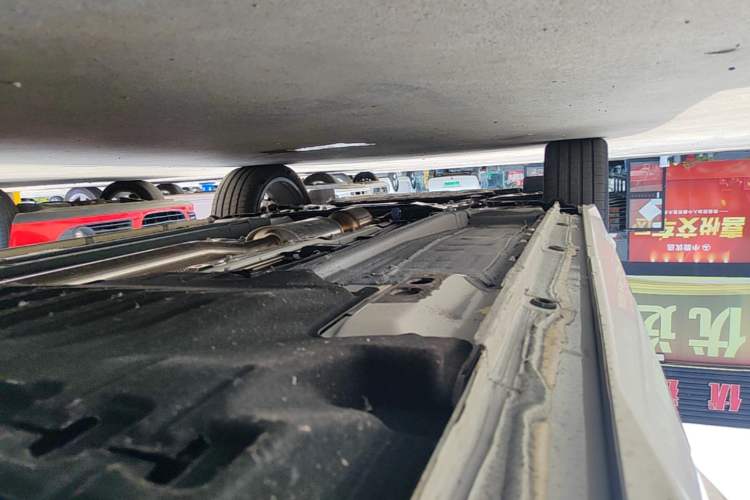 Used Geely Auto Monjaro L 2026 Model Oriental Yao 2.0TD Automatic Xiaohan Edition Left Side Sill