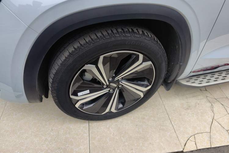 Used Geely Auto Monjaro L Extended Range Electric Version 2022 1.5T DHT Range-Extending Electric Supreme Edition Left Front Wheel Hub