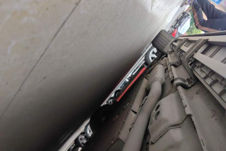Used Geely Auto Monjaro L Extended Range Electric Version 2022 1.5T DHT Range-Extending Electric Supreme Edition Left Side Sill