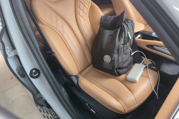 Used Geely Auto Monjaro L Extended Range Electric Version 2022 1.5T DHT Range-Extending Electric Supreme Edition Right Front Seat