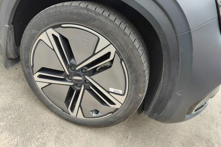 Used Geely Auto Monjaro L Extended Range Electric Version 2022 1.5T DHT Range-Extending Electric Flagship Edition Right Front Wheel Hub