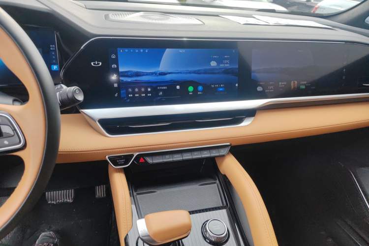 Used Geely Auto Monjaro L Extended Range Electric Version 2022 1.5T DHT Range-Extending Electric Flagship Edition Audio And AC Panel