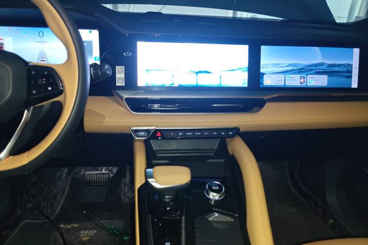 Used Geely Auto Monjaro L Extended Range Electric Version 2022 1.5T DHT Range-Extending Electric Supreme Edition Audio And AC Panel