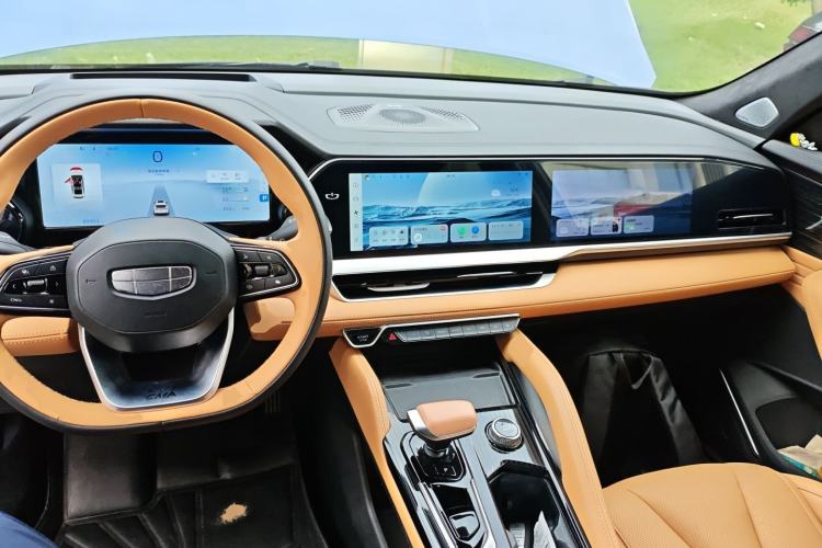 Used Geely Auto Monjaro L Extended Range Electric Version 2022 1.5T DHT Range-Extending Electric Flagship Edition Center Console