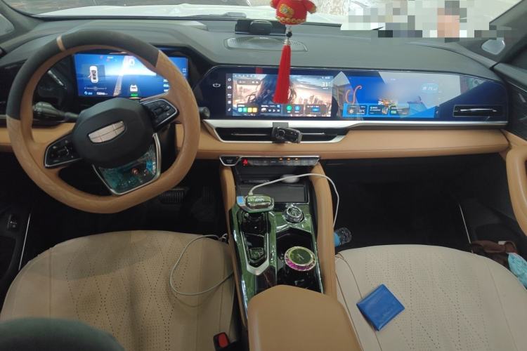 Used Geely Auto Monjaro L Extended Range Electric Version 2022 1.5T DHT Range-Extending Electric Supreme Edition Center Console