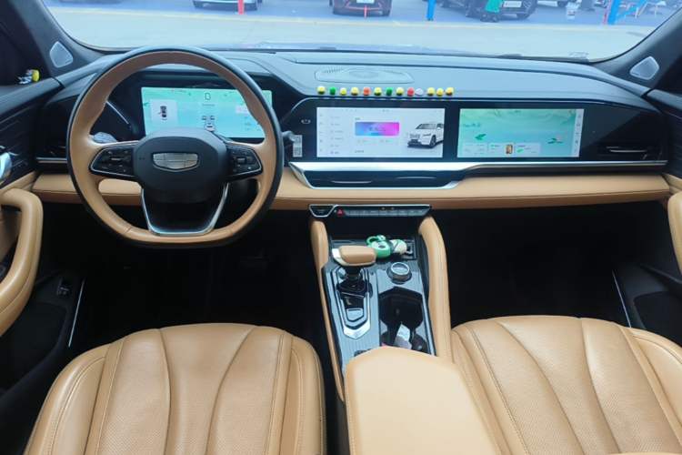 Used Geely Auto Monjaro L Extended Range Electric Version 2022 1.5T DHT Range-Extending Electric Flagship Edition Center Console
