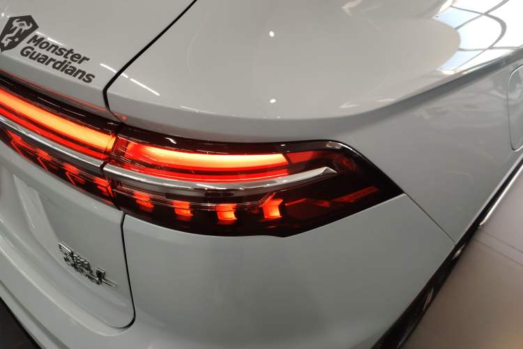 Used Geely Auto Monjaro L Extended Range Electric Version 2022 1.5T DHT Range-Extending Electric Supreme Edition Exterior 3