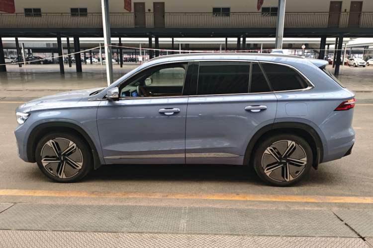 Used Geely Auto Monjaro L Extended Range Electric Version 2022 1.5T DHT Range-Extending Electric Flagship Edition Exterior 3