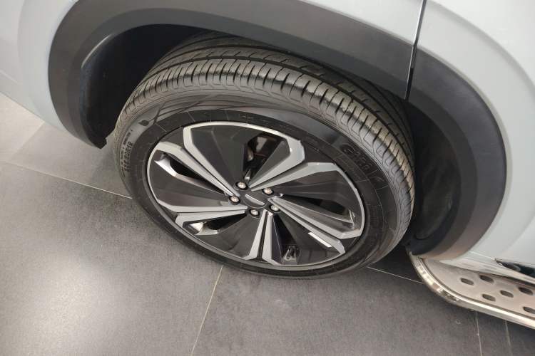 Used Geely Auto Monjaro L Extended Range Electric Version 2022 1.5T DHT Range-Extending Electric Supreme Edition Exterior 5