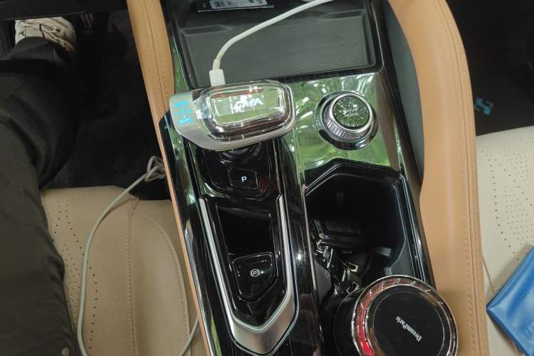 Used Geely Auto Monjaro L Extended Range Electric Version 2022 1.5T DHT Range-Extending Electric Supreme Edition Gear Lever