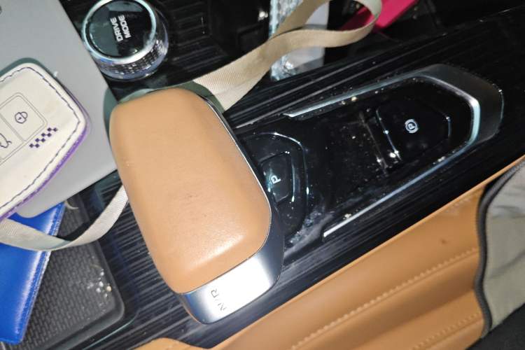 Used Geely Auto Monjaro L Extended Range Electric Version 2022 1.5T DHT Range-Extending Electric Flagship Edition Gear Lever