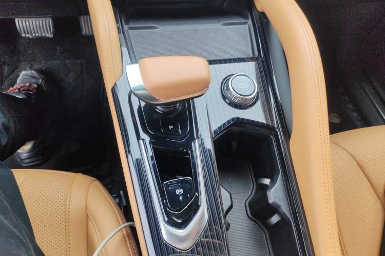 Used Geely Auto Monjaro L Extended Range Electric Version 2022 1.5T DHT Range-Extending Electric Flagship Edition Gear Lever