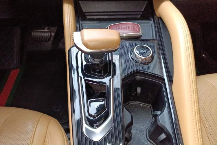 Used Geely Auto Monjaro L Extended Range Electric Version 2022 1.5T DHT Range-Extending Electric Flagship Edition Gear Lever