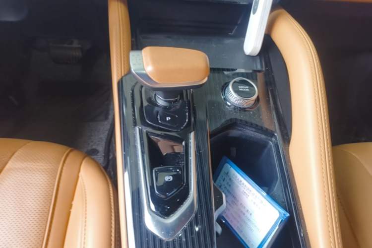 Used Geely Auto Monjaro L Extended Range Electric Version 2022 1.5T DHT Range-Extending Electric Flagship Edition Gear Lever