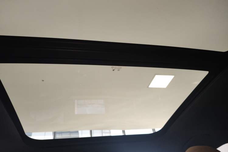 Used Geely Auto Monjaro L Extended Range Electric Version 2022 1.5T DHT Range-Extending Electric Supreme Edition Headliner