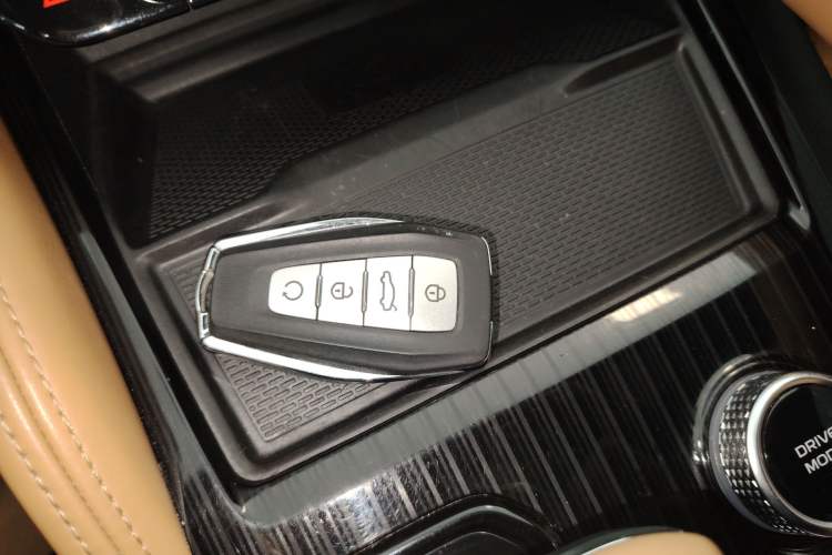 Used Geely Auto Monjaro L Extended Range Electric Version 2022 1.5T DHT Range-Extending Electric Supreme Edition Interior 1