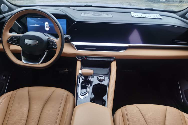 Used Geely Auto Monjaro L Extended Range Electric Version 2022 1.5T DHT Range-Extending Electric Flagship Edition Interior 1