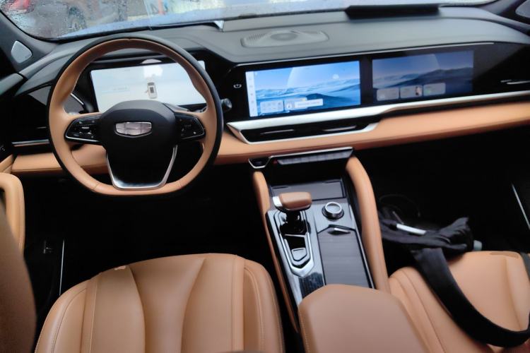 Used Geely Auto Monjaro L Extended Range Electric Version 2022 1.5T DHT Range-Extending Electric Supreme Edition Interior 2