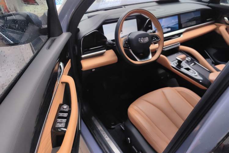 Used Geely Auto Monjaro L Extended Range Electric Version 2022 1.5T DHT Range-Extending Electric Supreme Edition Interior 3