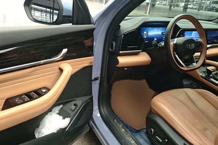 Used Geely Auto Monjaro L Extended Range Electric Version 2022 1.5T DHT Range-Extending Electric Flagship Edition Interior 3