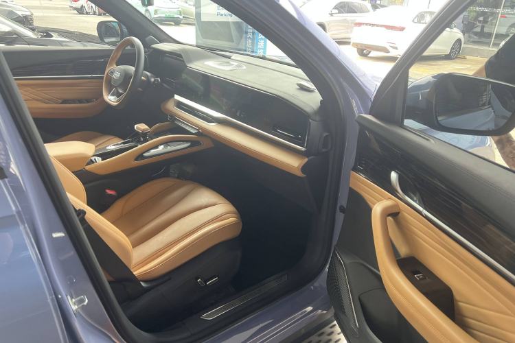 Used Geely Auto Monjaro L Extended Range Electric Version 2022 1.5T DHT Range-Extending Electric Flagship Edition Interior 6