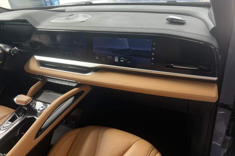 Used Geely Auto Monjaro L Extended Range Electric Version 2022 1.5T DHT Range-Extending Electric Flagship Edition Interior 7