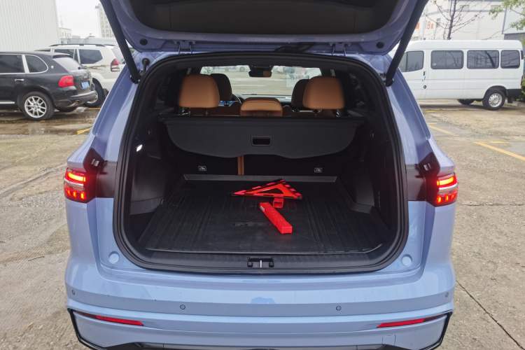 Used Geely Auto Monjaro L Extended Range Electric Version 2022 1.5T DHT Range-Extending Electric Flagship Edition Interior 8